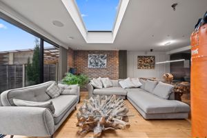 Photo 7- click for photo gallery